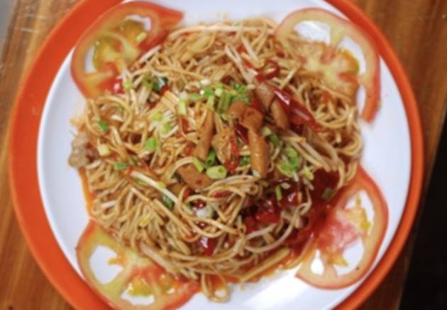 Mushroom Chow Mein (蘑菇炒麵)